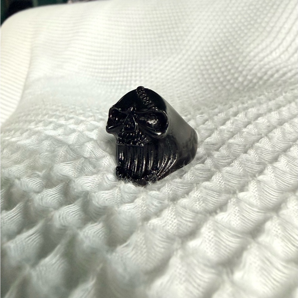 Black Skull Ring